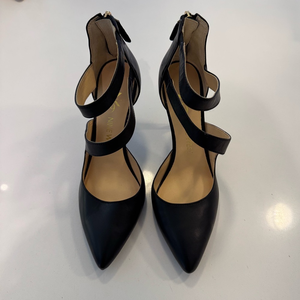 Nine West Black leather Strappy pointed toe Heels